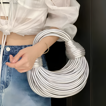 Le Sac à Main Sculptural – Élégance et Originalité